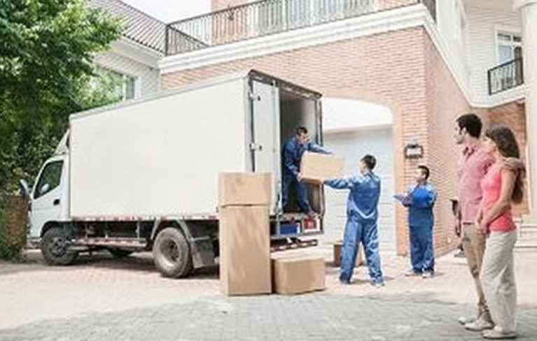 PACKING & MOVING